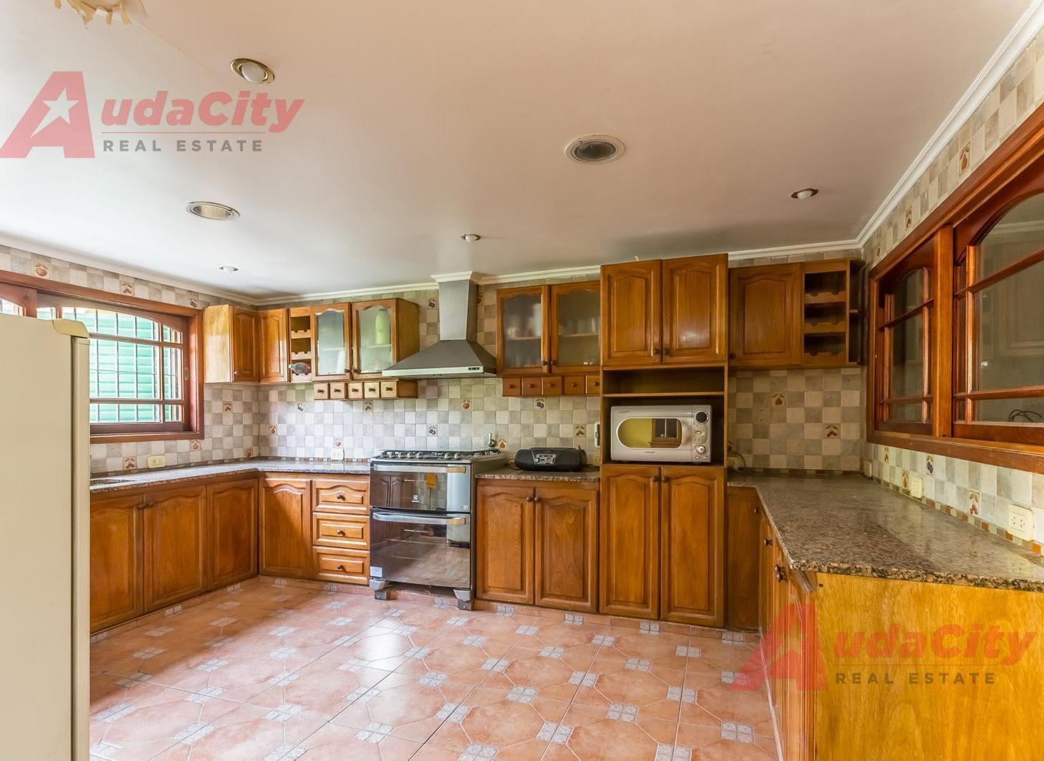Foto de ALQUILER CASA 5 AMBIENTES EN CASTELAR, imagen 3