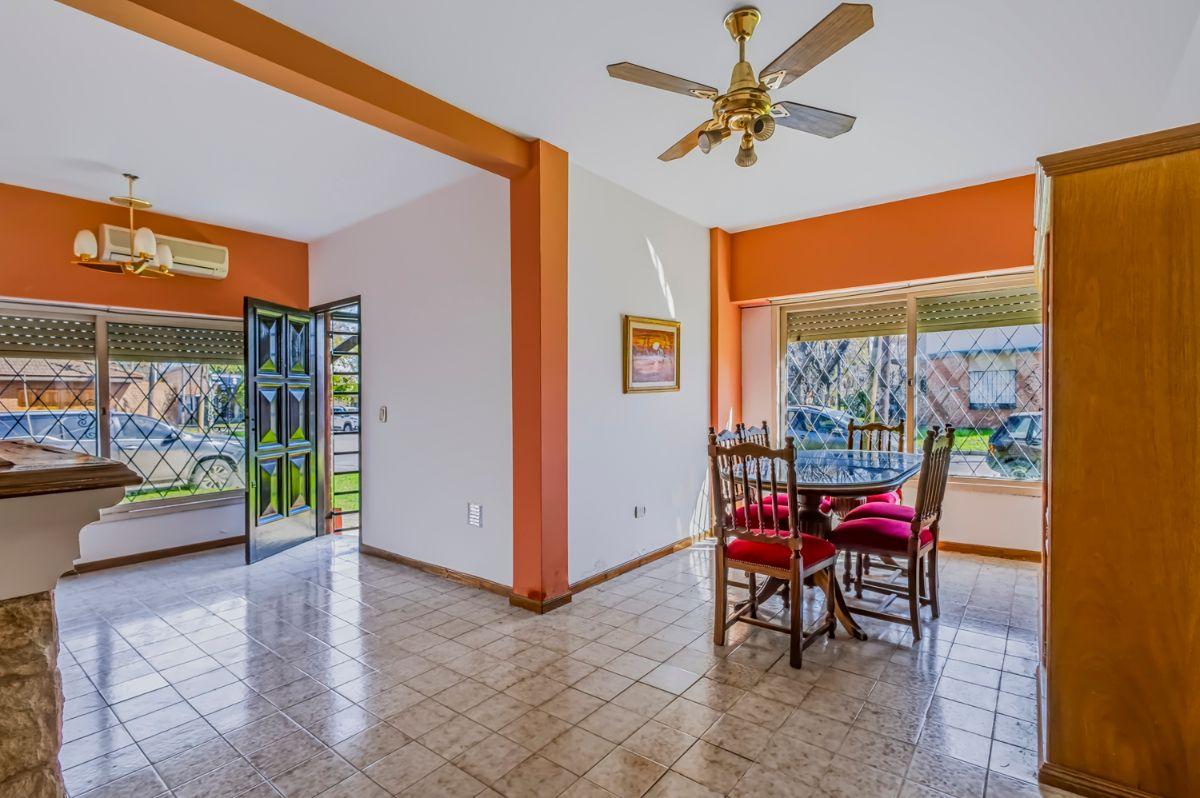 Foto de Venta de Casa 4 Ambientes con Patio, Terraza y Cochera en Quilmes., imagen 2