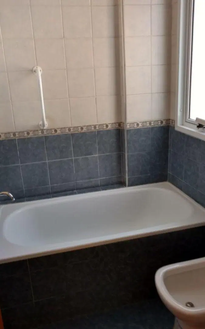 Dpto de un dormitorio, amplio, cómodo, luminoso con balcon al frente. 1