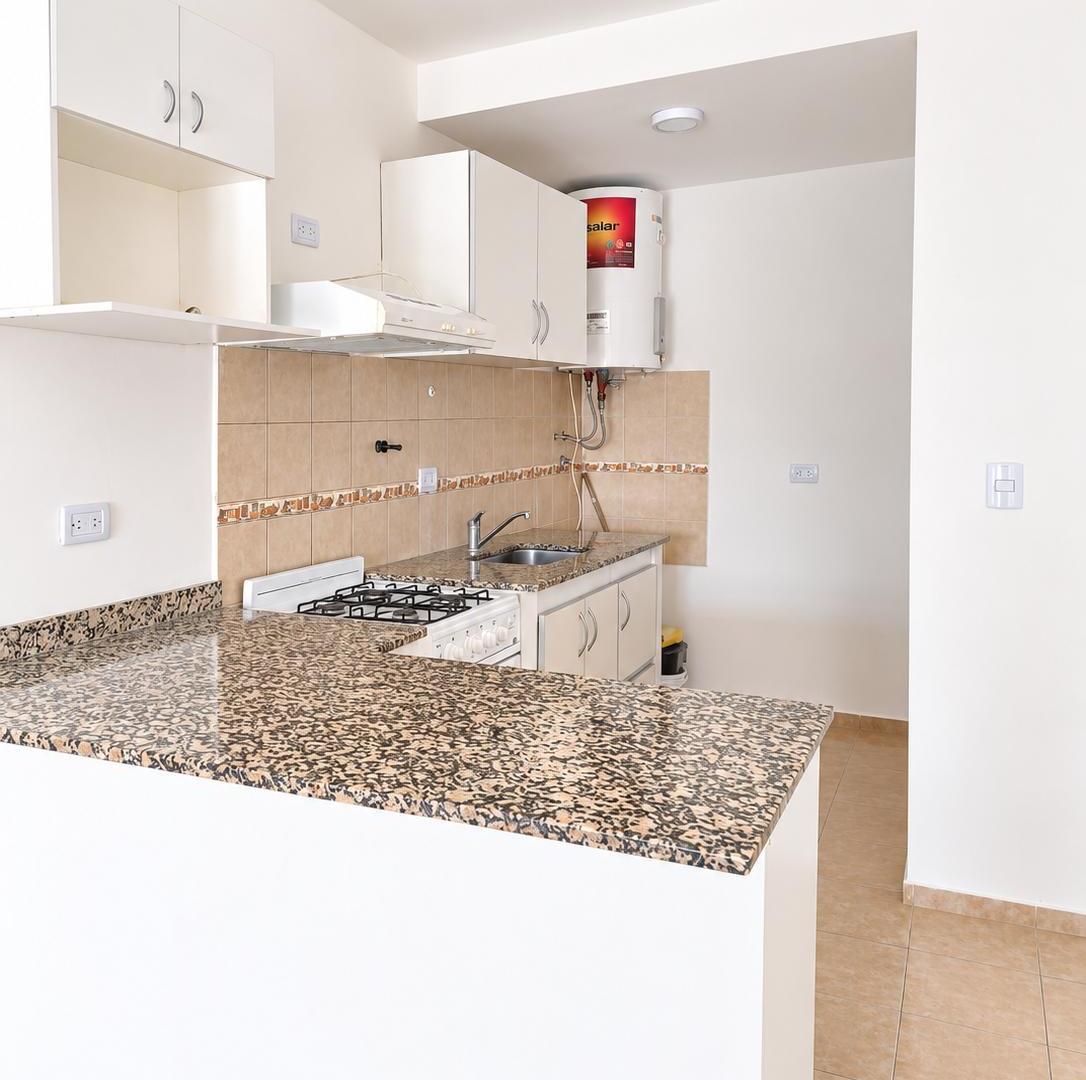 Foto de ALQUILER DEPARTAMENTO 1 DORMITORIO CENTRO DE NEUQUEN CON COCHERA, imagen 3