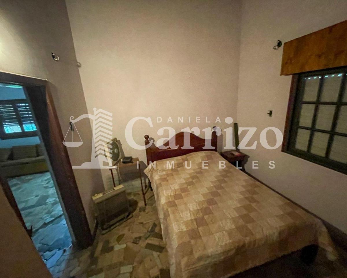 Venta de Casa en Sarmiento al 300. Merlo
