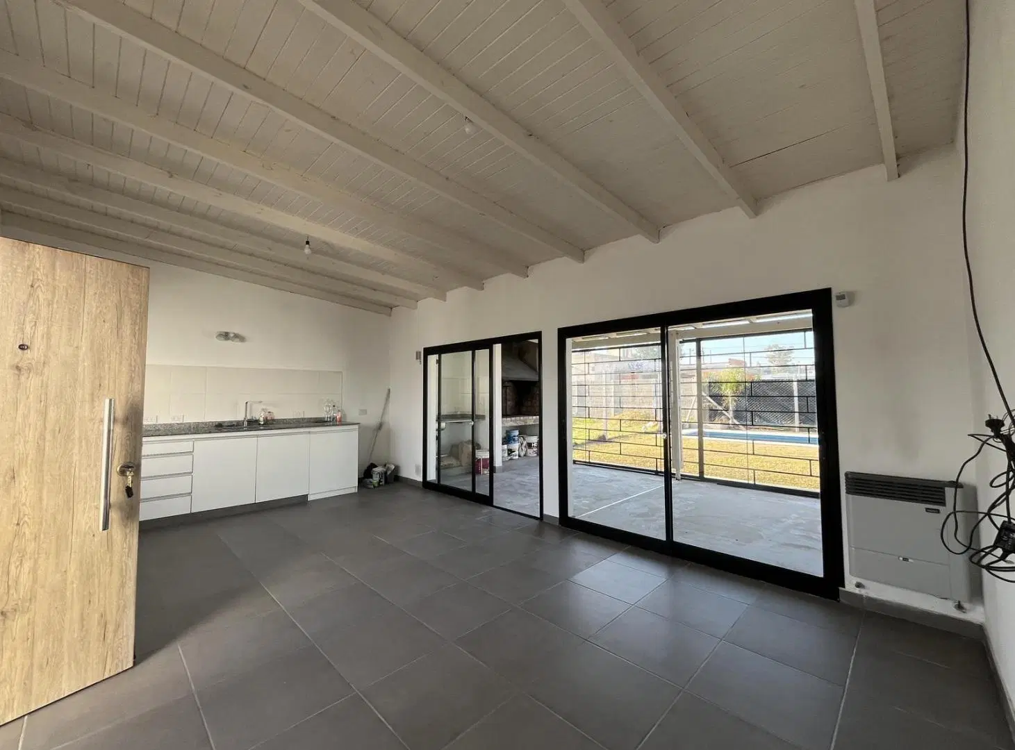 Casa en Alquiler con Patio Cochera y Pileta 5