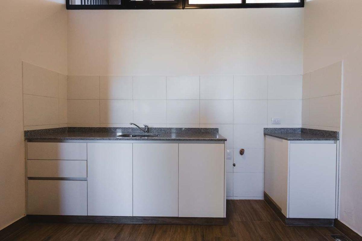 Foto de Casa de 3 dormitorios en venta en Yerba Buena, imagen 2