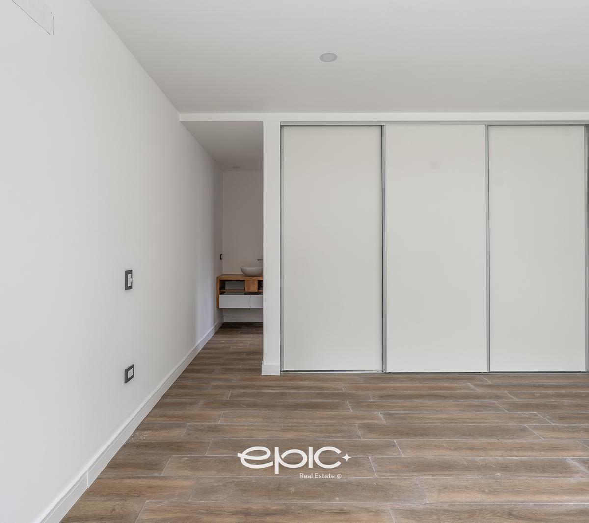 Venta Casa en Residencial II Costa Esmeralda 3