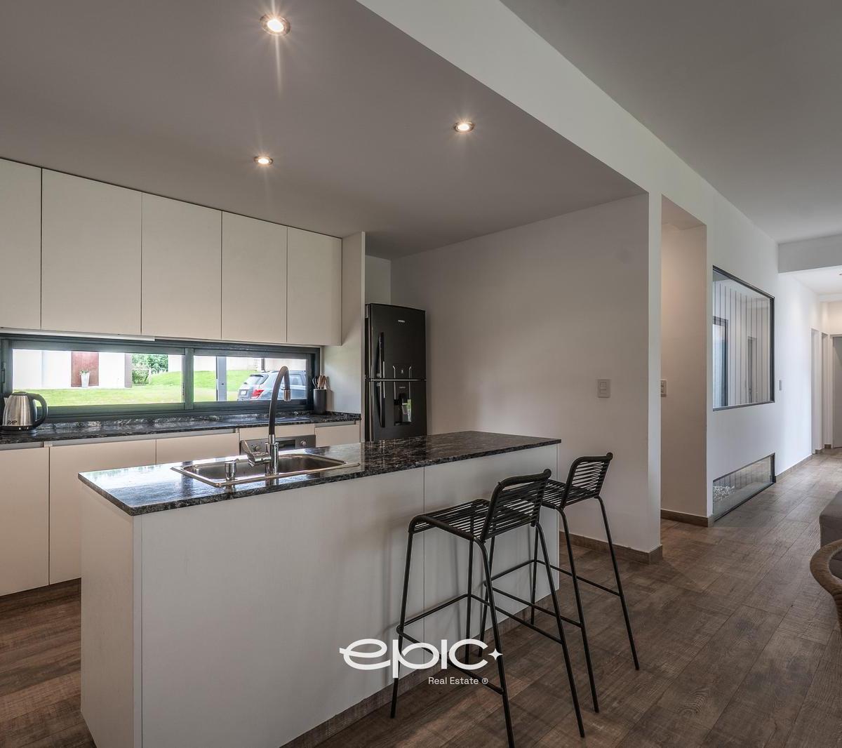 Venta Casa en Costa Esmeralda Residencial I 3
