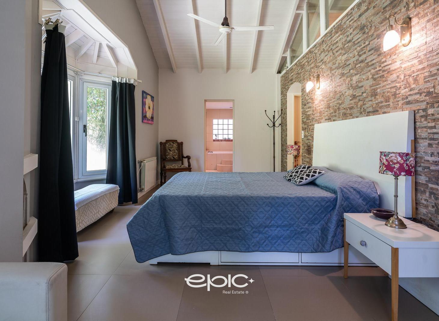 Venta casa en Carilo