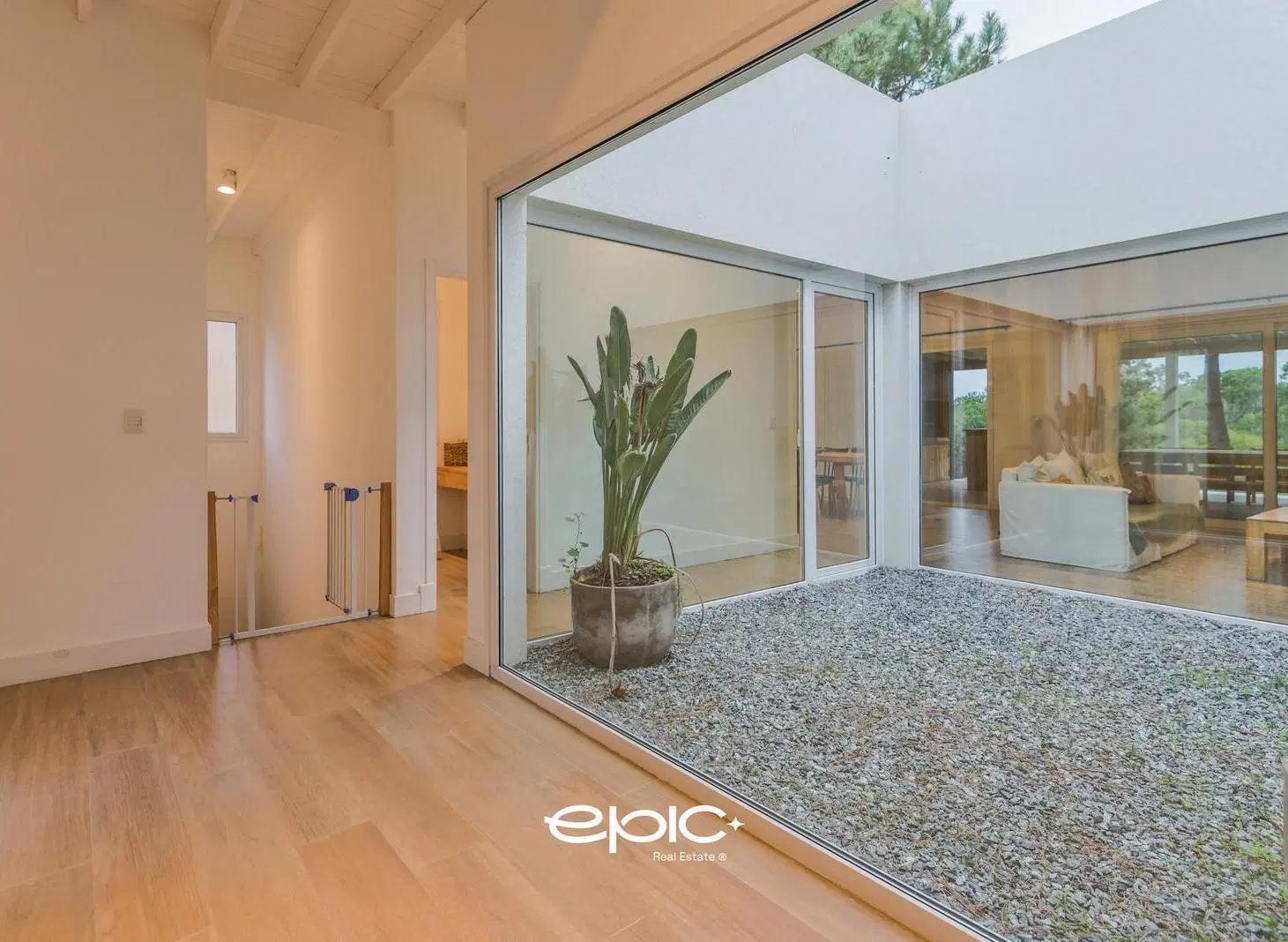 Casa en venta Costa Esmeralda Golf con gas natural y pileta 3