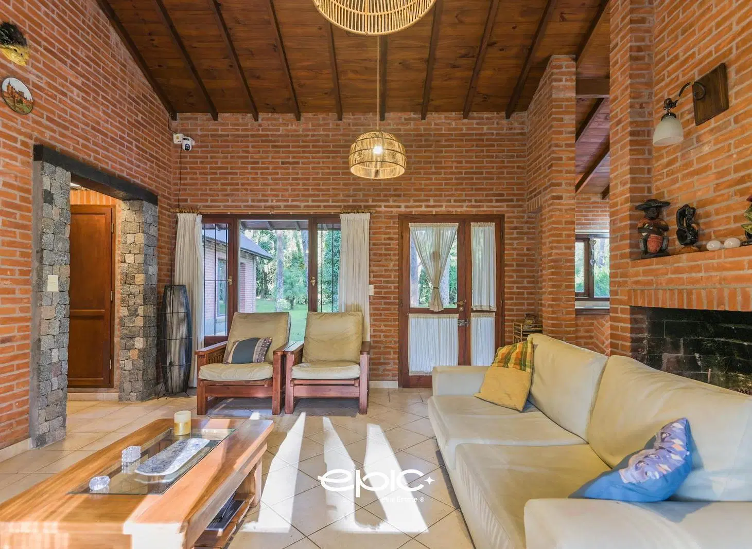 Casa en venta en Carilo con pileta climatizada 8