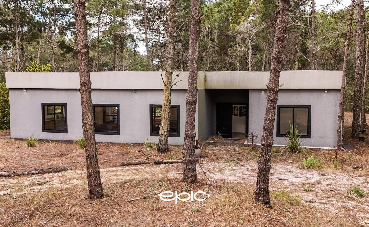 Foto de Casa en venta de 4 ambientes en Villarobles, imagen 3