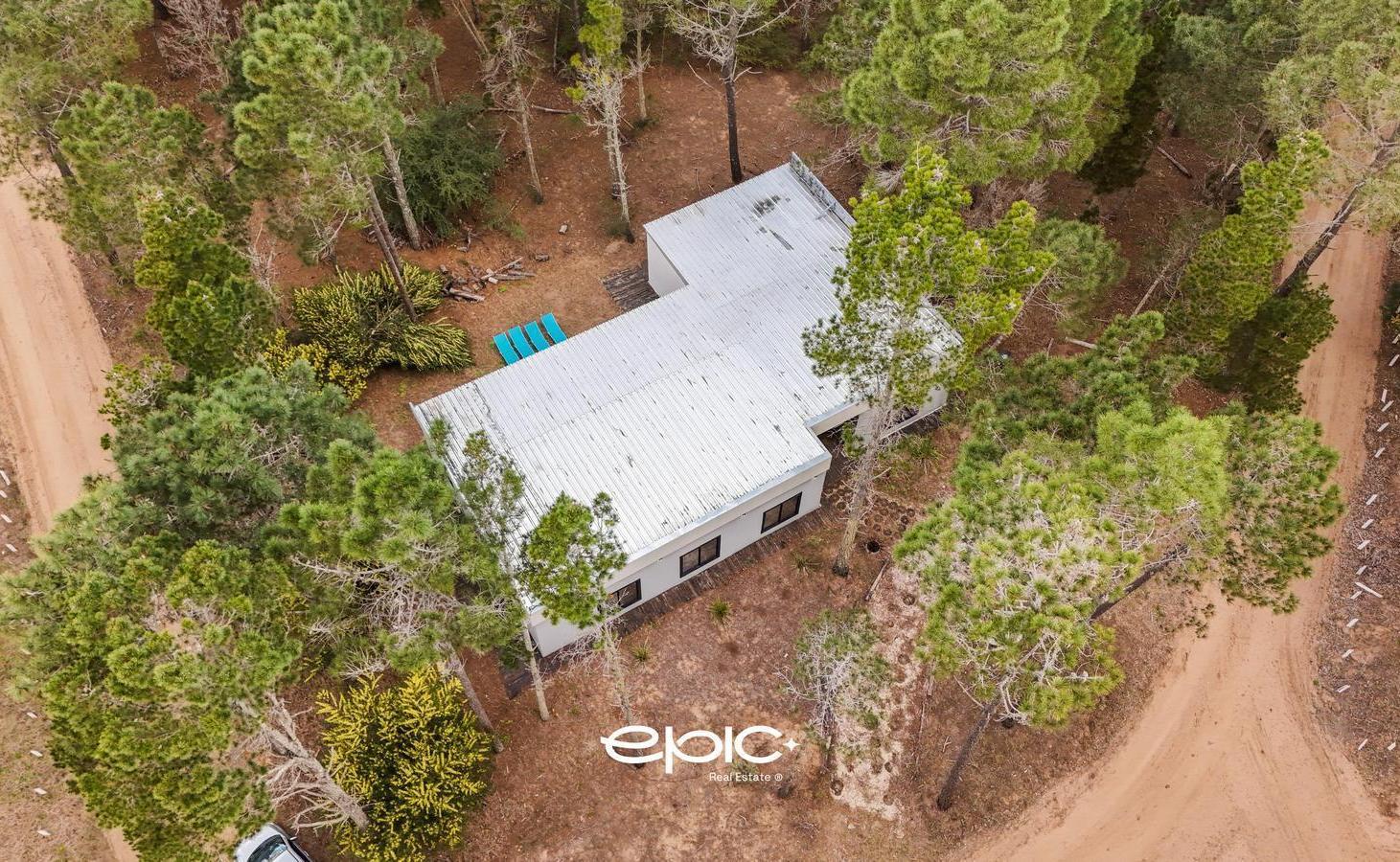 Foto de Casa en venta de 4 ambientes en Villarobles, imagen 2