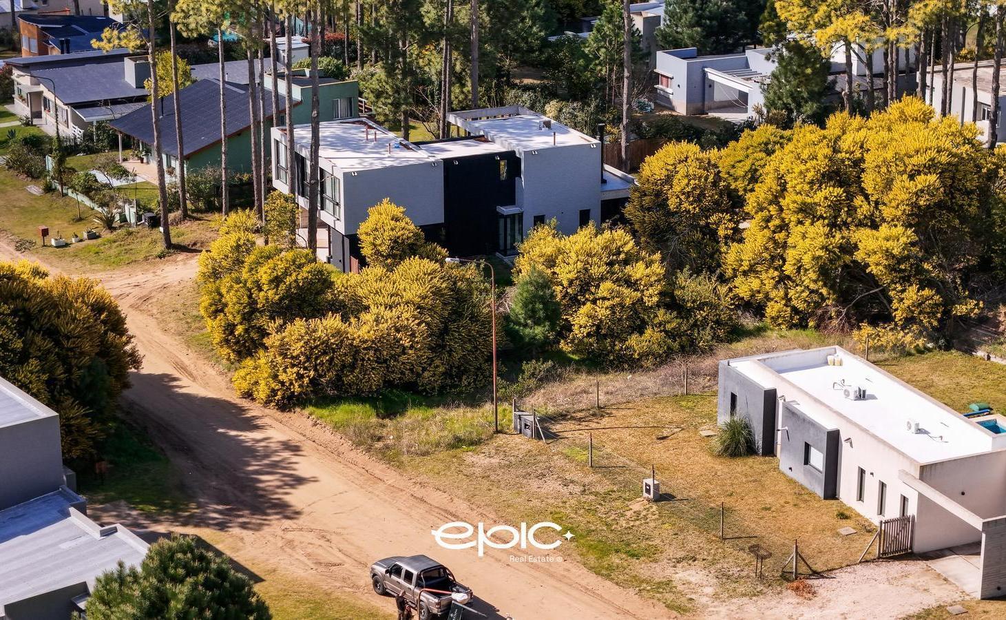 Foto de Lote en venta en Carilo, imagen 3
