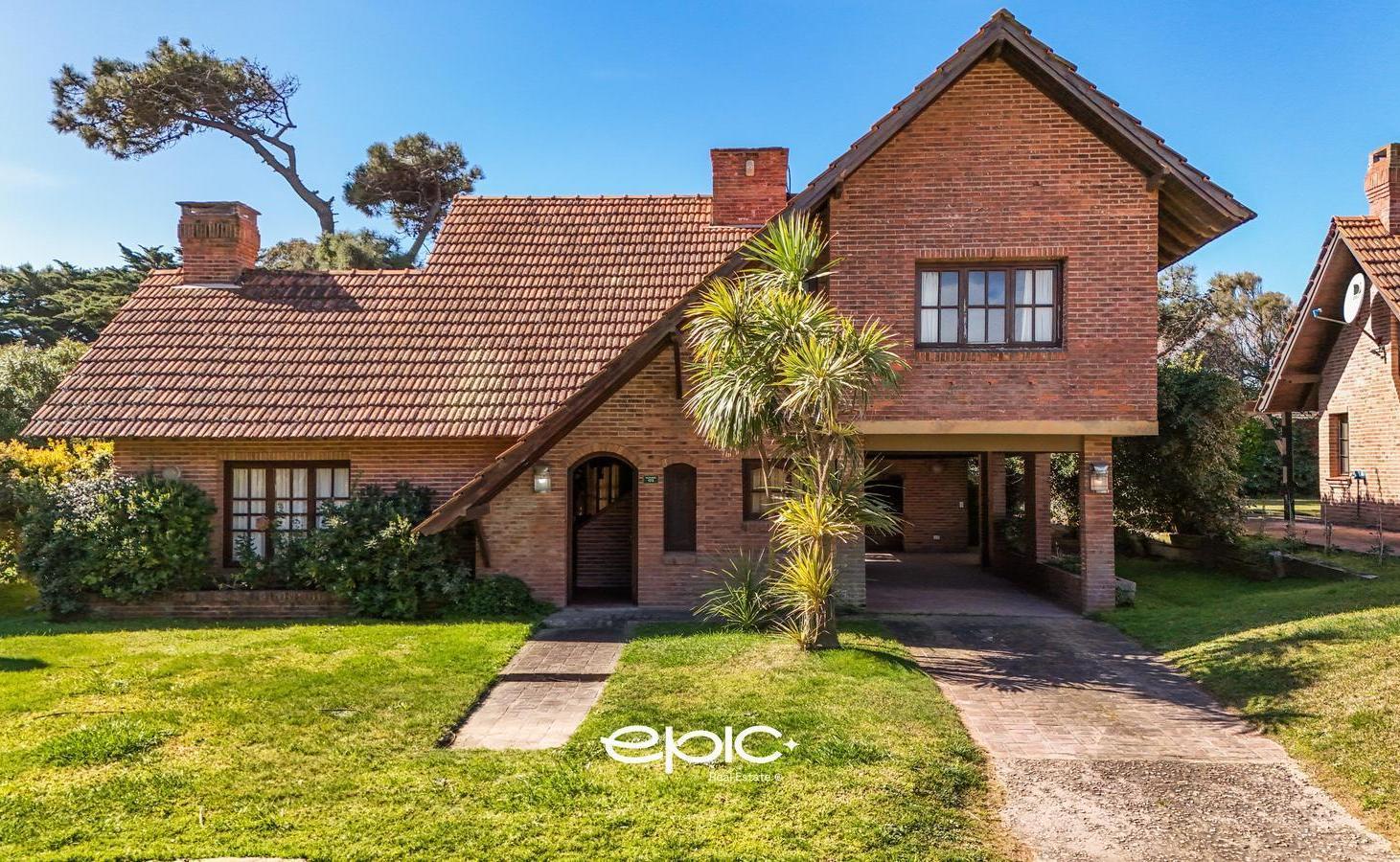 Foto de Venta casa en oportunidad en Pinamar, barrio Lasalle., imagen 1