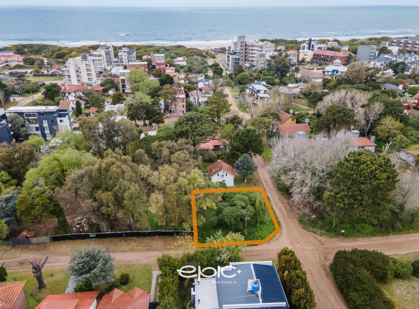 Foto de Terreno multifamiliar en Venta Mar de ostende Pinamar, imagen 2