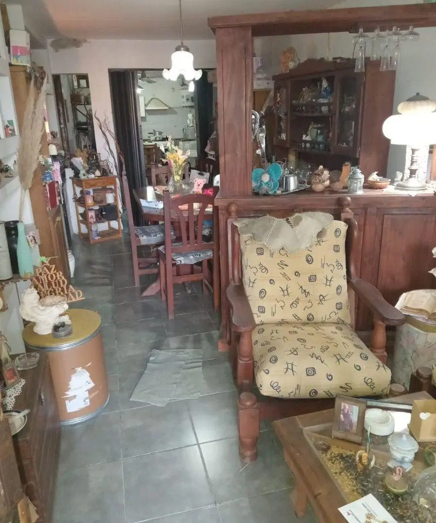 VENTA DE CASA P.B A RECONSTRUIR Y EN P.A DPTO EN MIUY BUEN ESTADO DE CONSERVACION 8