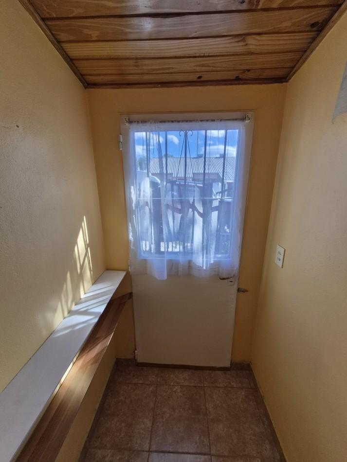 Casa en Esquina con Quincho/cochera en Barrio 400 Viviendas 2