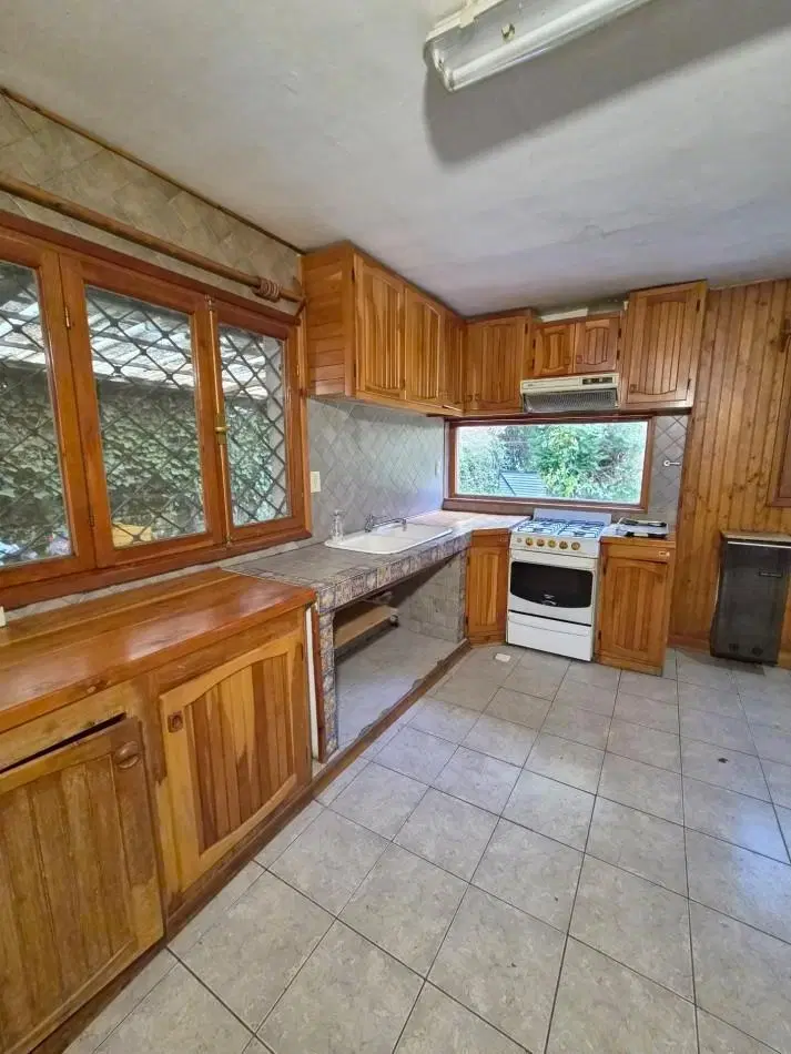Casa de 142m2 a metros de Pioneros - Km 2,300 5