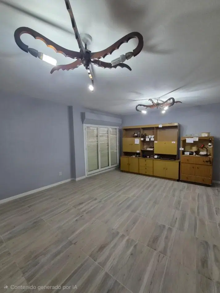 EN ALQUILER: Departamento Centrico Ideal para Oficinas y Uso Profesional 3