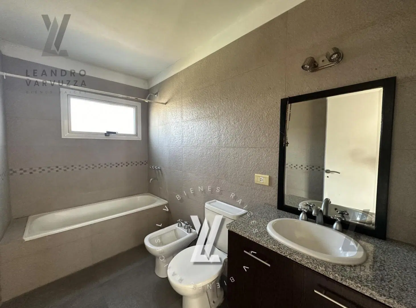 Casa 5 ambientes en venta / alquiler en Ombues de Hudson 2