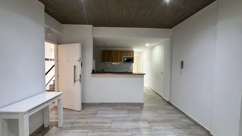 Departamento en alquiler 2 ambientes Magnolias con balcón y cochera en Berazategui 4