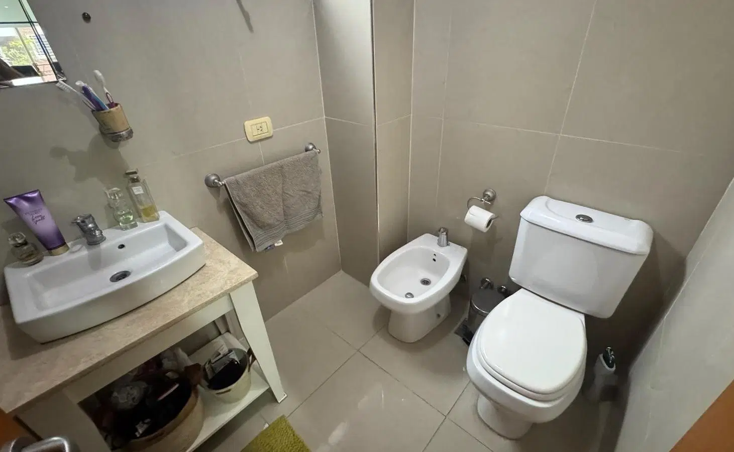 Apto Monoambiente con División en Alquiler Moderno con Balcón en Caballito 3