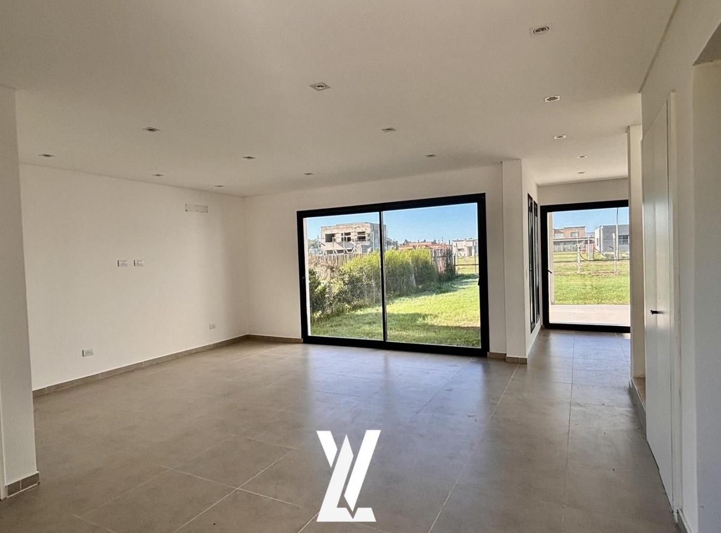 Foto de Casa 5 ambientes en venta en Santa Lucia - Pilar del Este, imagen 4