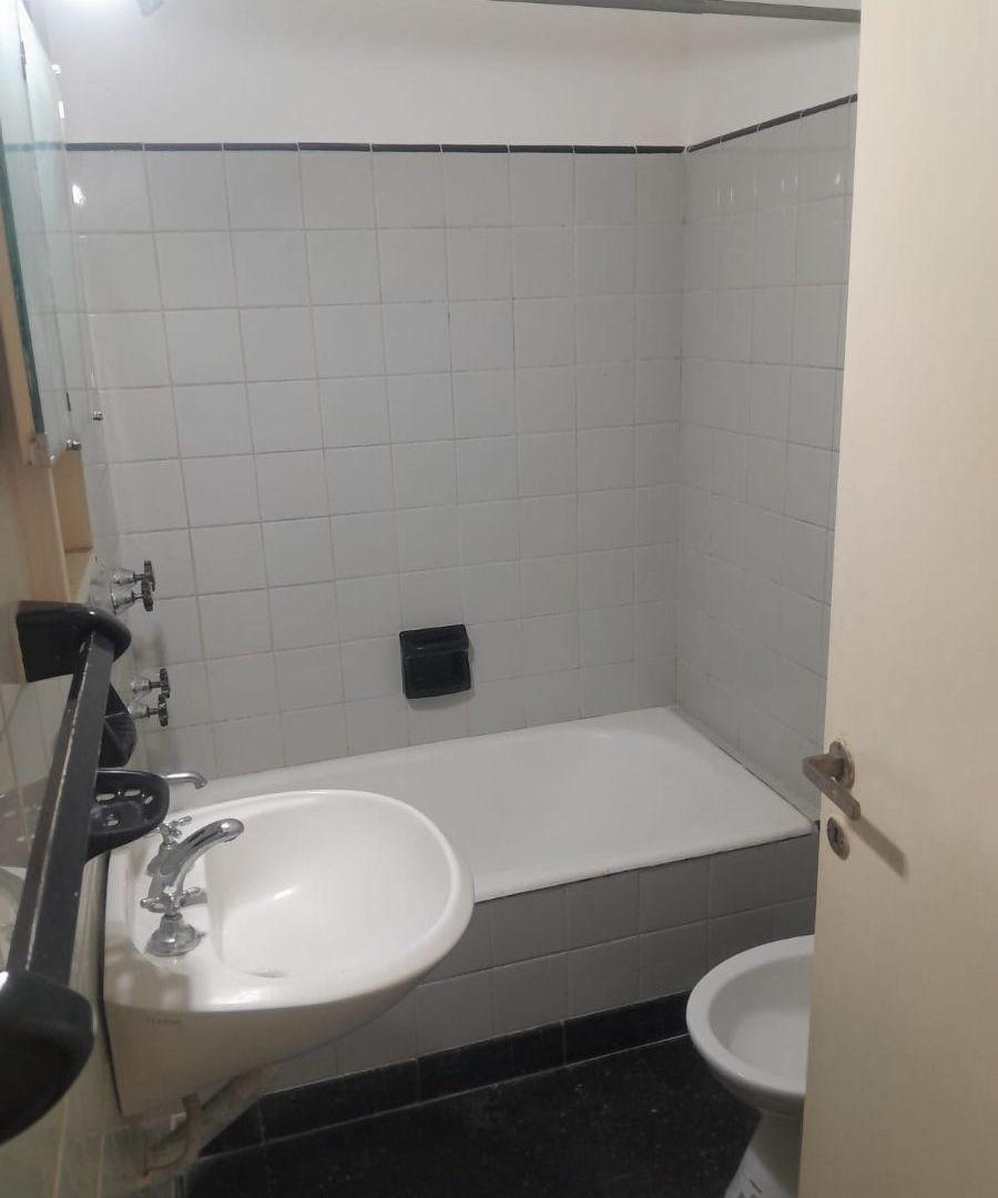 Foto de MONOAMBIENTE EN VENTA - ZONA PLAZA MITRE, imagen 4
