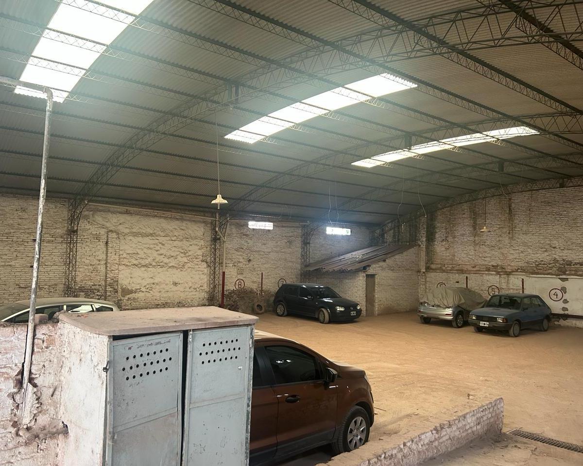 Vendemos Galpon, Ideal Cochera o Deposito Excelente Precio 3