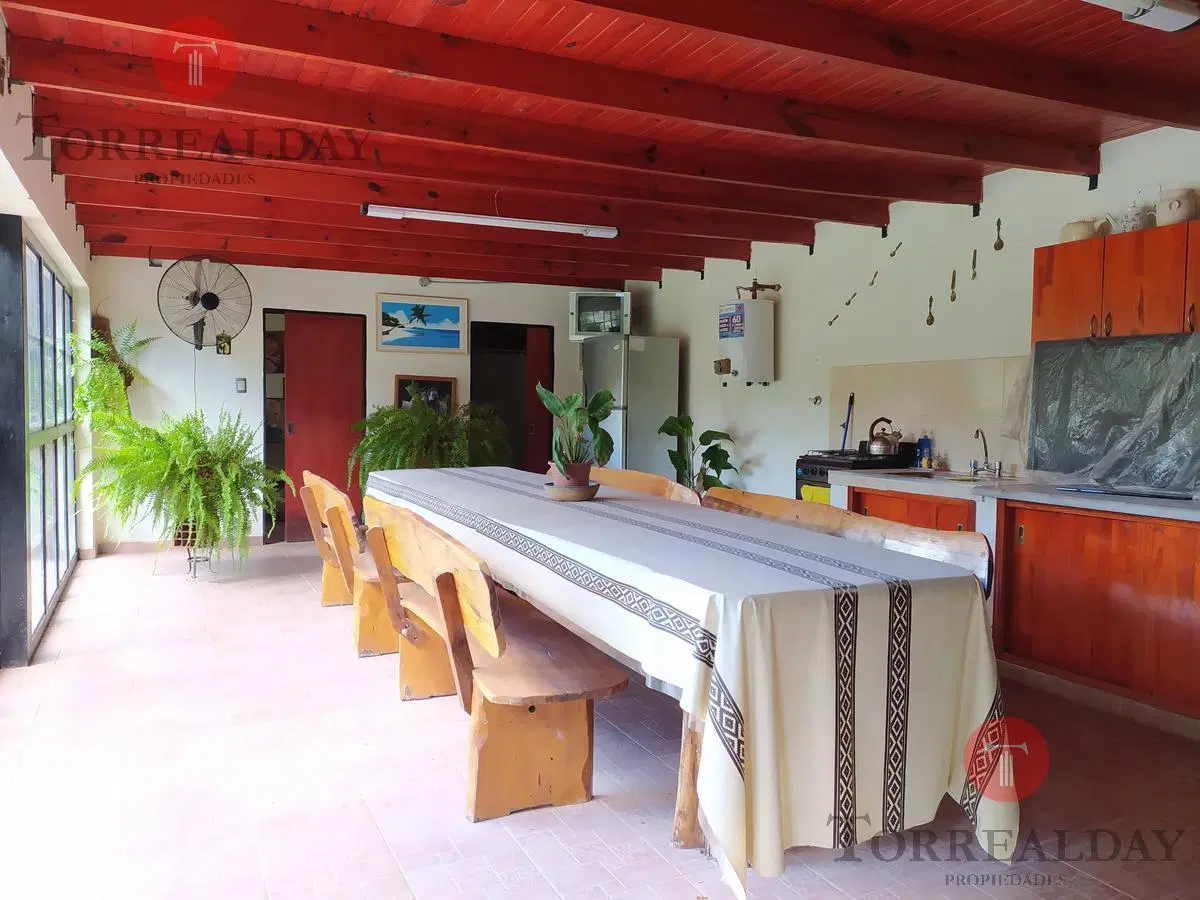 El Guayacan y Blas Parera. Casa en Venta en La Toma. 5