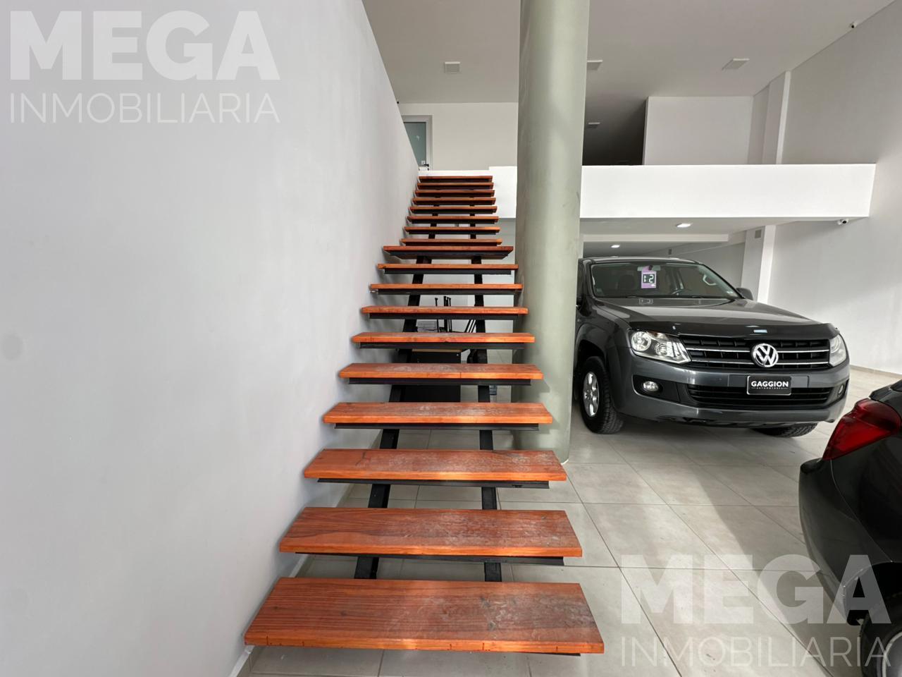 Alem  al 800. Local Comercial en Venta