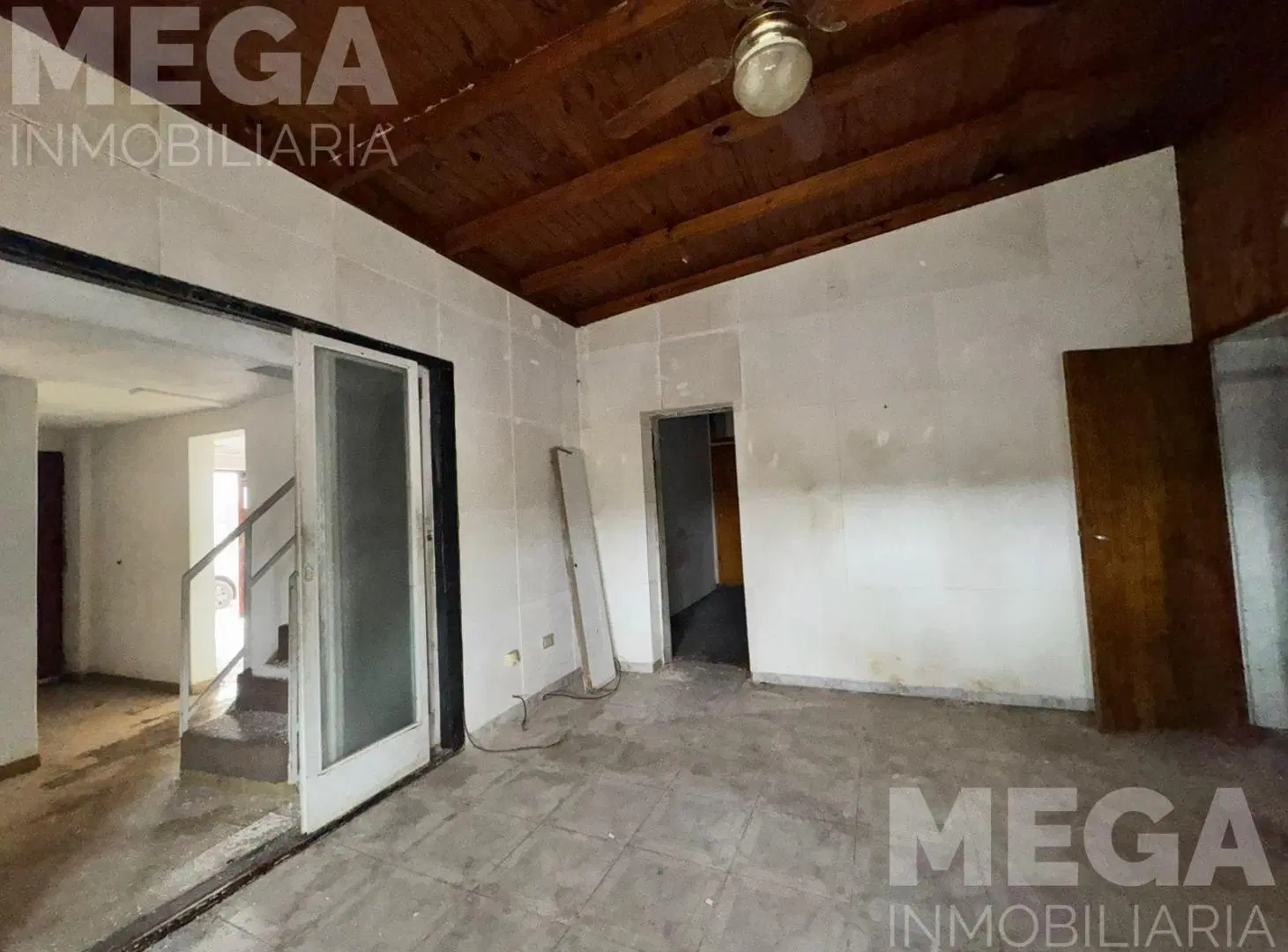 Guatemala 799. Casa en esquina a reciclar 2