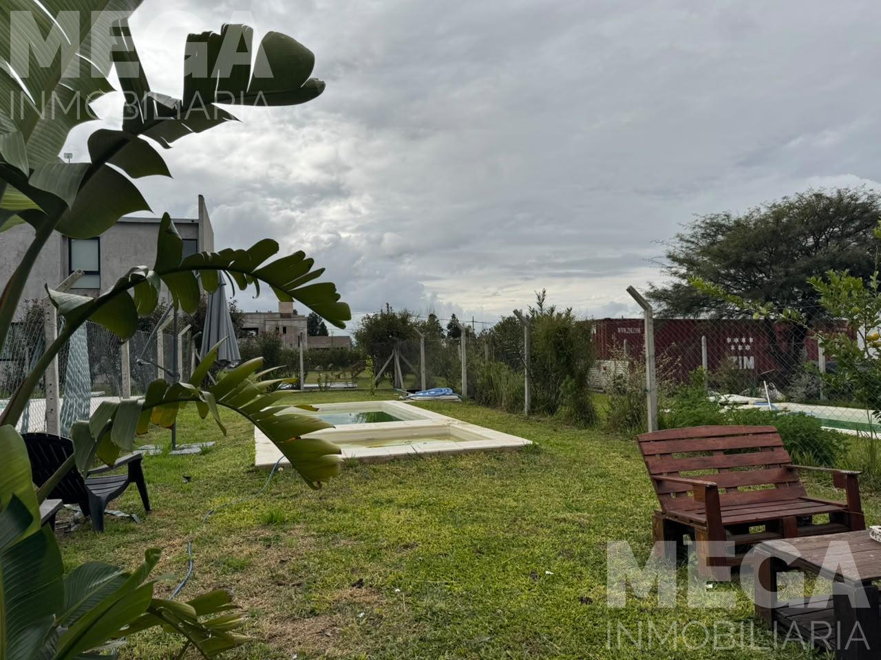 Carlos Darwin 2703. Casa en Venta con pileta en Villa Elsa.