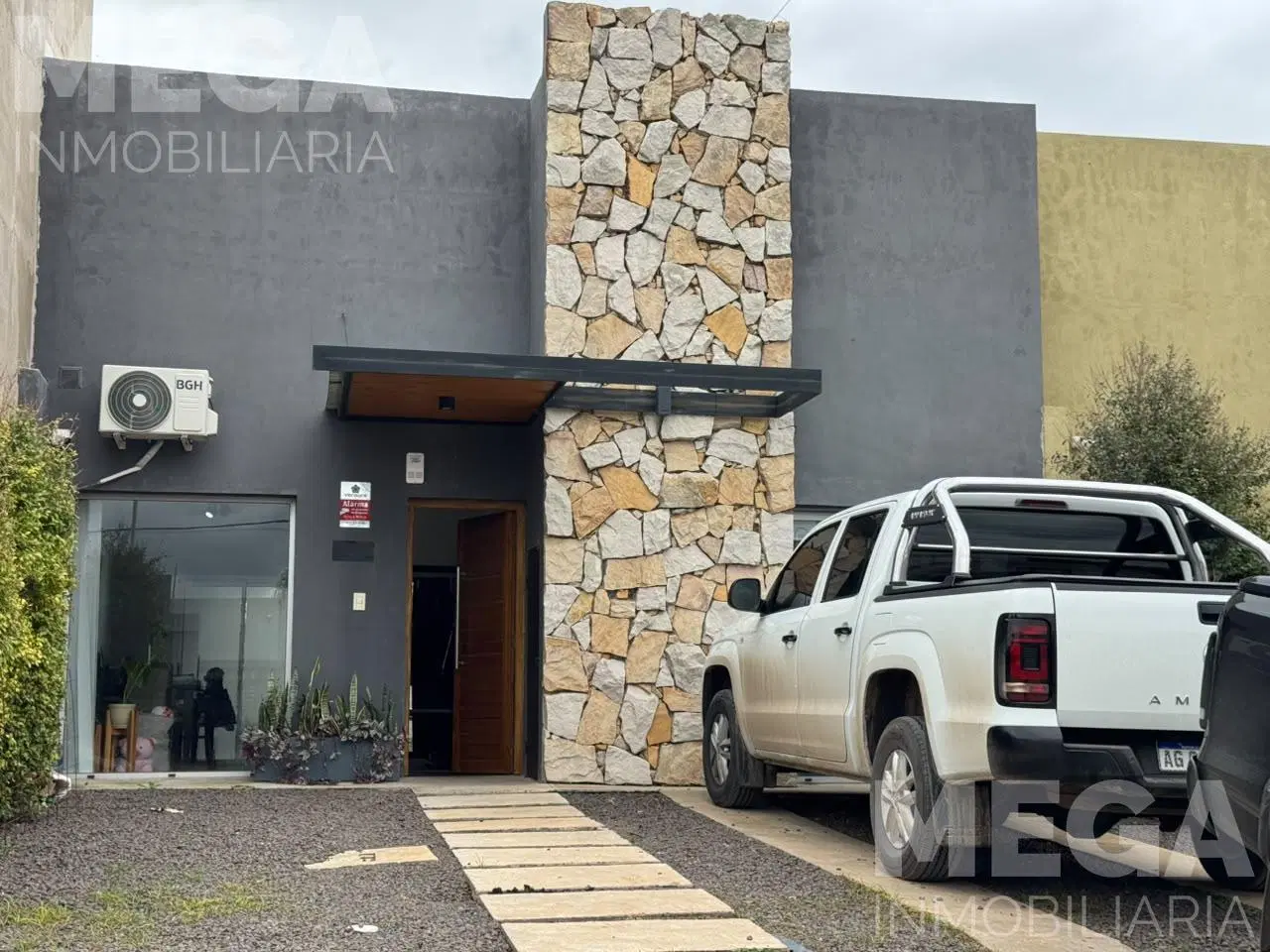 Carlos Darwin 2703. Casa en Venta con pileta en Villa Elsa. 1
