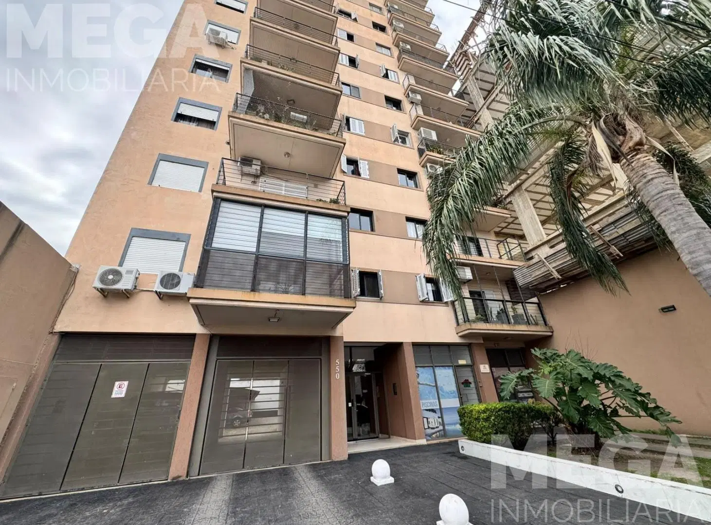 Cervantes 550 piso 12. Oportunidad! Departamento dos dormitorios con cochera 2