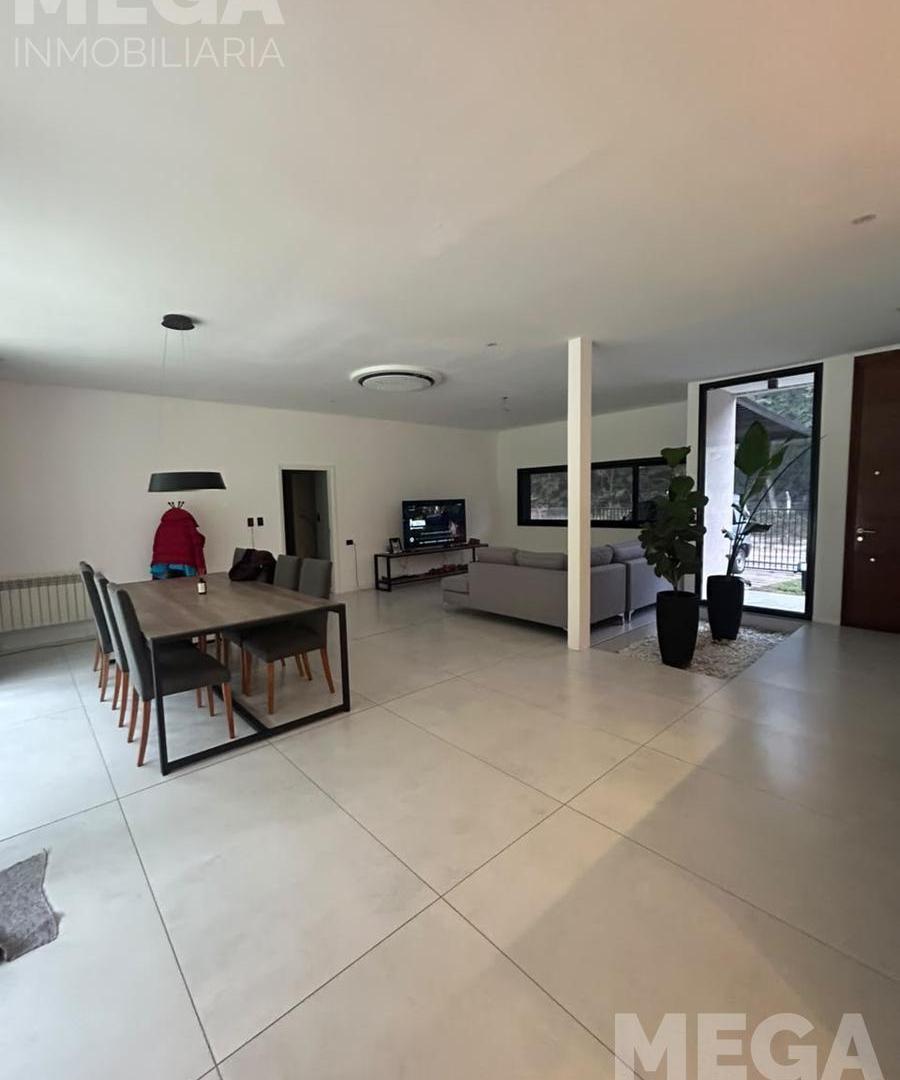Foto de Av. José Manuel Estrada 2011. EXCLUSIVA CASA EN VENTA | PUERTO URQUIZA, imagen 3