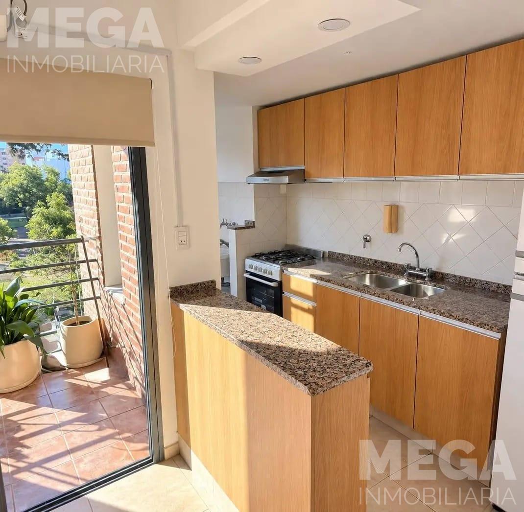 Foto de Urquiza 3225. Departamento Un Dormitorio Frente A Plaza Constituyentes, imagen 2