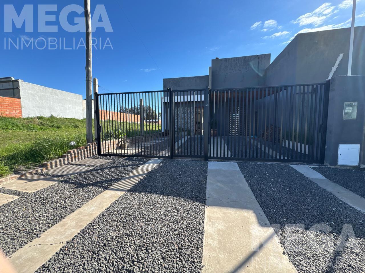 Foto de Casa de 2 dormitorios en Venta con Pileta y Quincho. Zona Acceso Norte., imagen 3