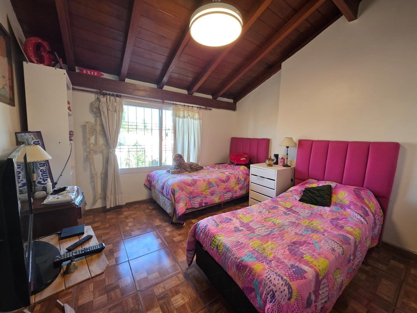 Casa a la Venta en Don Torcuato 4 Amb con Parque y Pileta