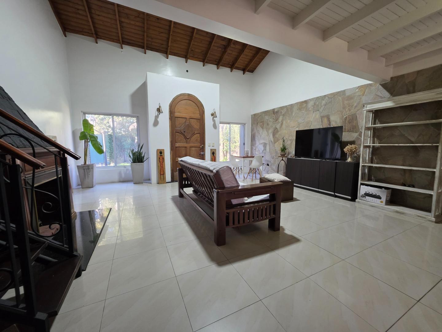 Foto de VENTA Casa 4 amb | 1000 m de Parque + Pileta | Benavidez, imagen 1