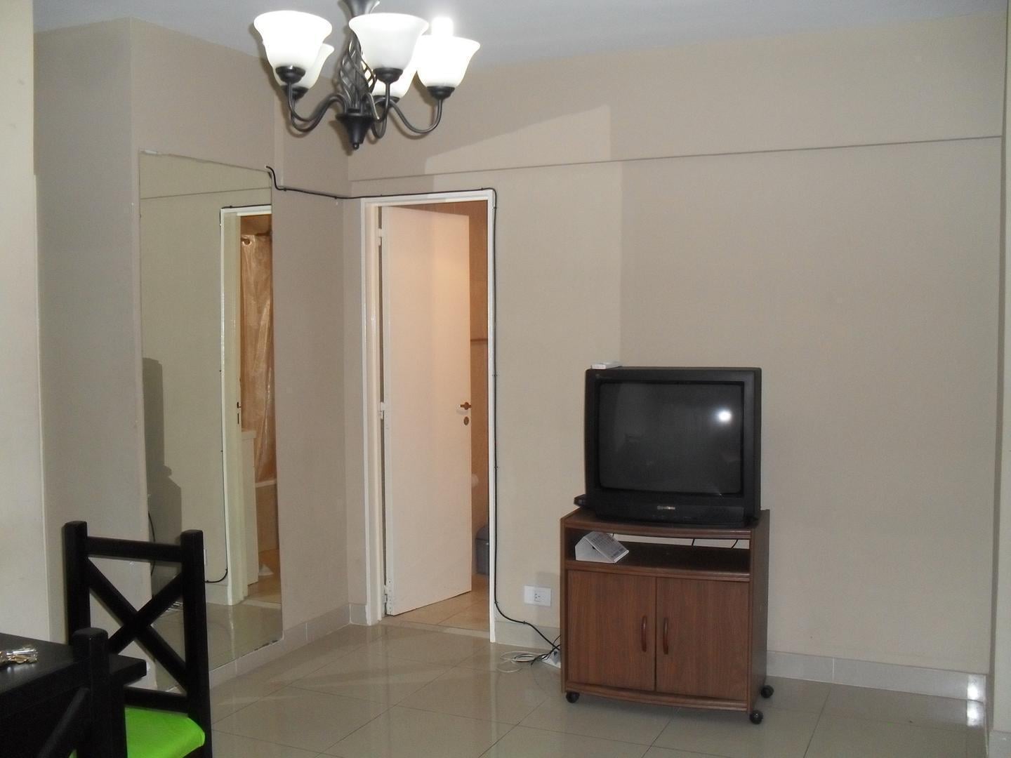 Foto de Departamento con ambientes amplios, La Rioja 138, CABA, imagen 3