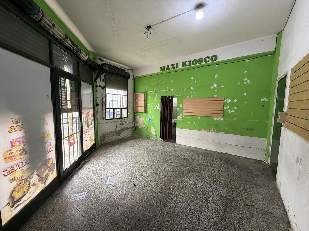 Foto de Local en esquina se alquila, de 27m2 en Lomas del Mirador.-, imagen 4
