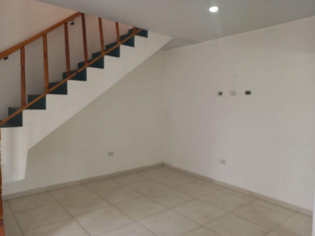 Foto de Departamento en PH en Alquiler 2 ambientes, Monte Grande, imagen 2