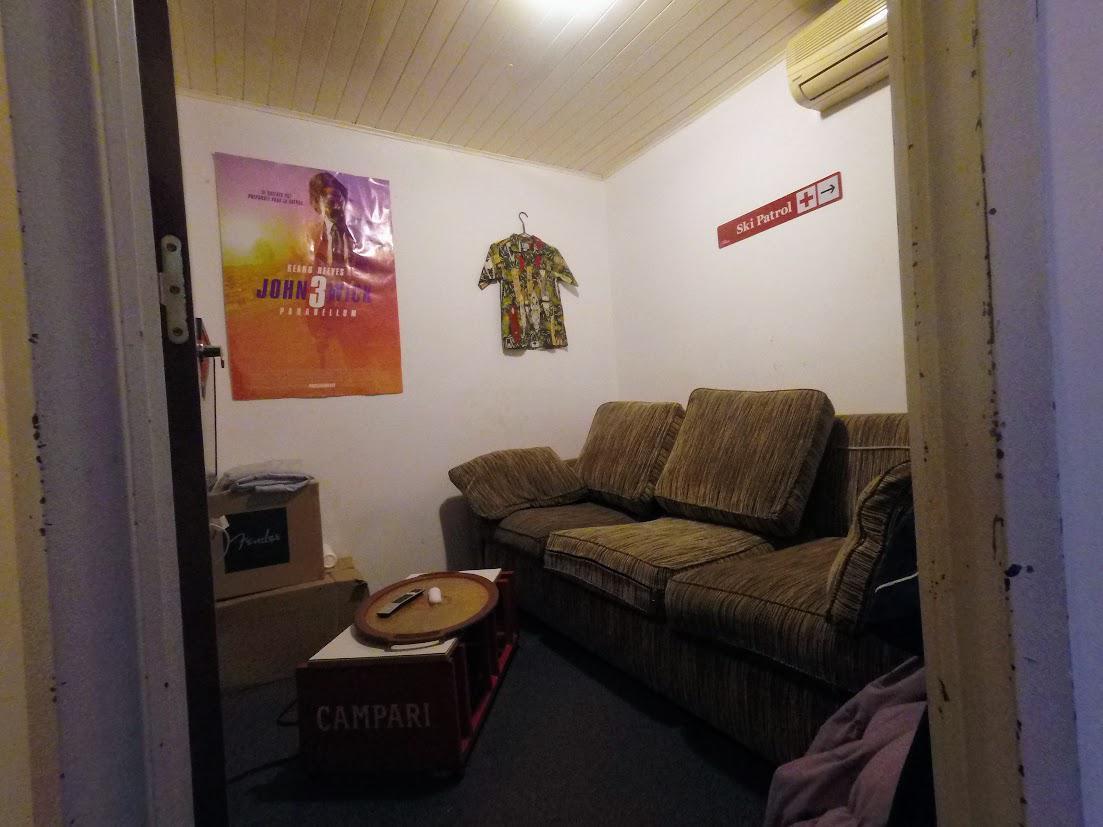 Casa de Tres Niveles y Local Comercial - Rioja 2300 - Rosario 4