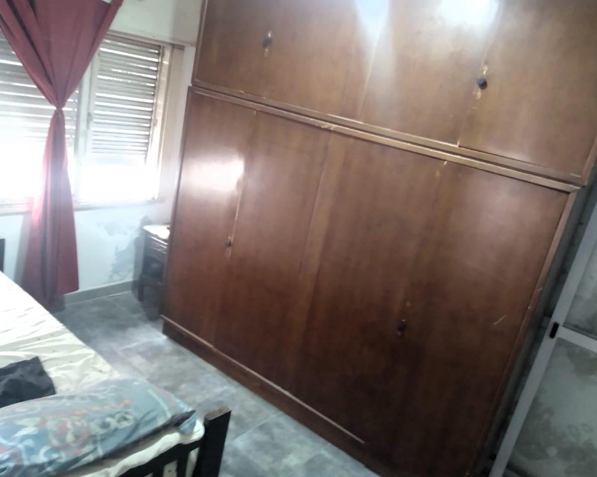 Venta Casa 3 Dormitorios - La Paz al 3600 - No es PH - Pasillo Unico