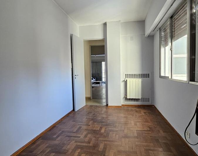 VENTA - DEPARTAMENTO 3 DORMITORIOS CON COCHERA - PISO EXCLUSIVO - PTE. ROCA AL 500 4