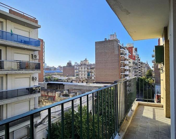 VENTA - DEPARTAMENTO 3 DORMITORIOS CON COCHERA - PISO EXCLUSIVO - PTE. ROCA AL 500 3