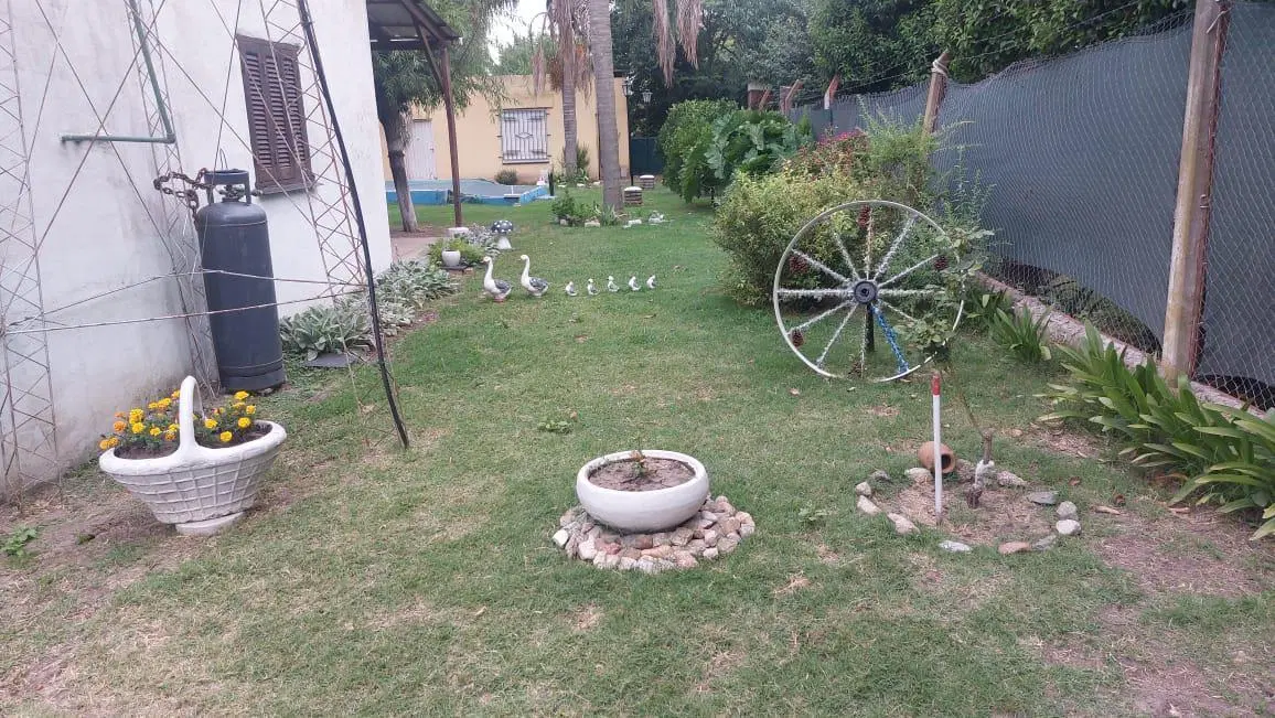 Casa de dos dormitorios- Pileta- Villa Amelia 3