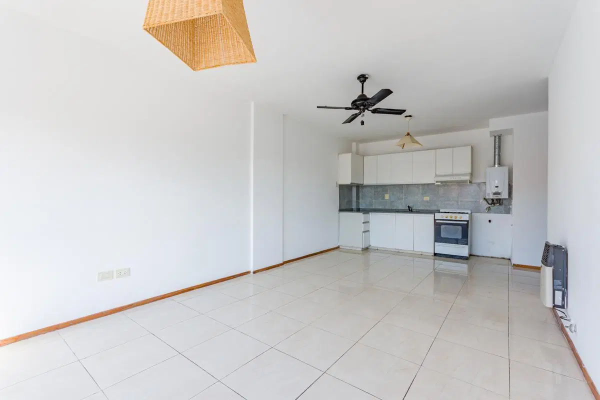 Venta-Departamento dos dormitorios- APTO CRÉDITO- Avellaneda y Rioja- Echesortu 3