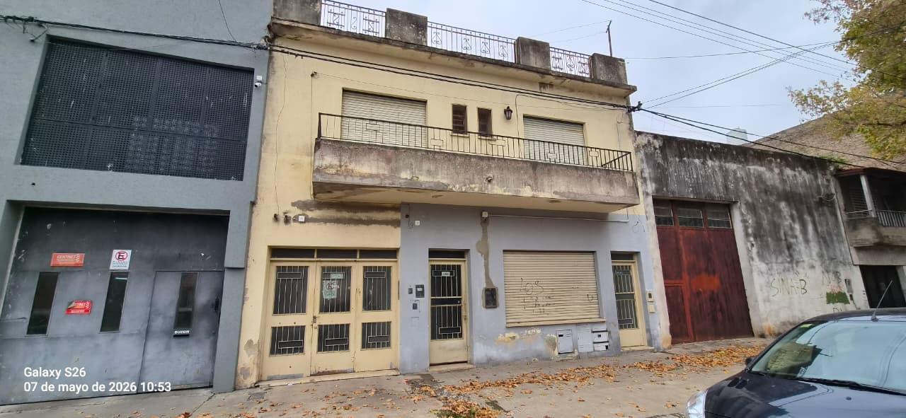 LOCAL COMERCIAL-CASA EN PLANTA ALTA -PATIO-OCAMPO 3900-BELLA VISTA-ROSARIO