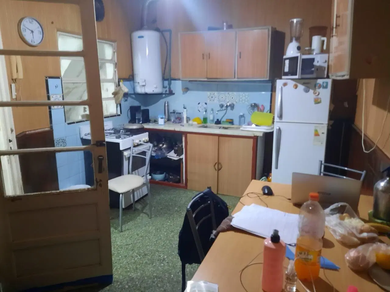 Departamento de pasillo- Dos dormitorios- Patio y Terraza-Dorrego 400- Zona Río-Rosario 3