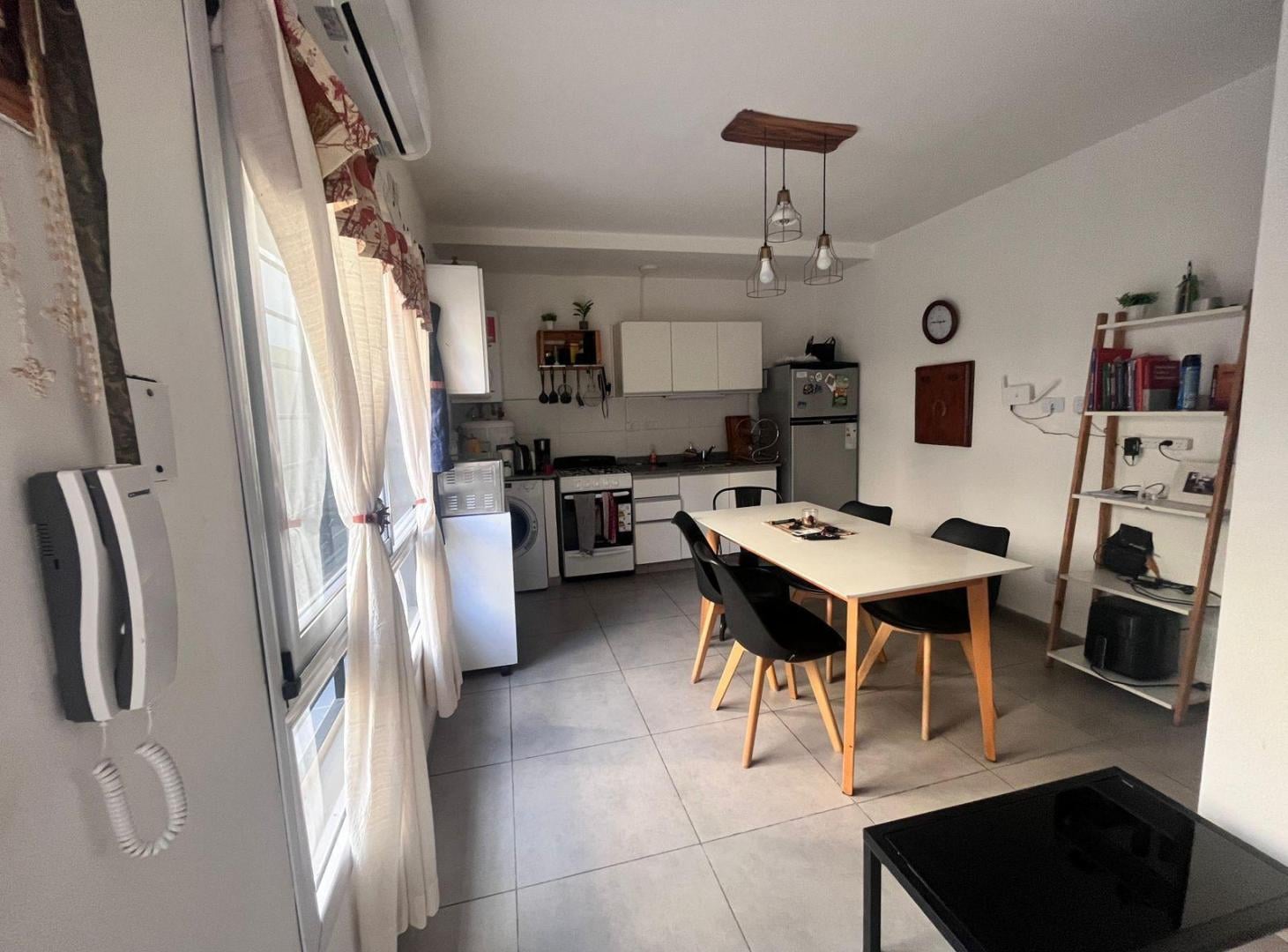 Foto de Departamento un dormitorio- Patio- Río de Janeiro 1500- Echesortu, imagen 4